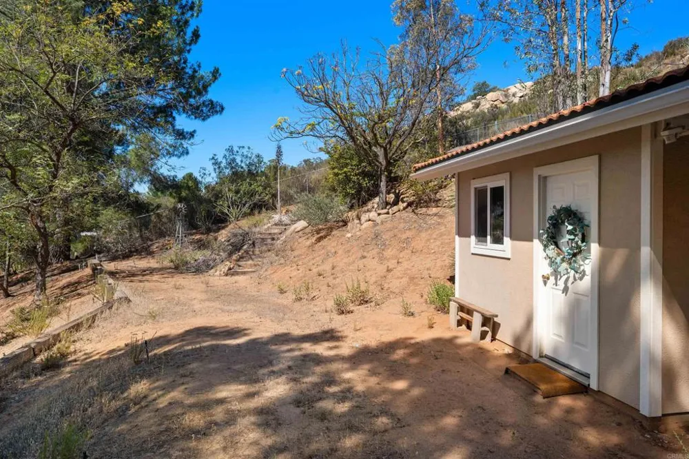16734 Georgios Way Ramona, CA 92065