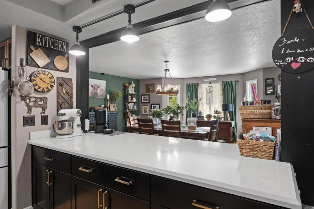 16734 Georgios Way Ramona, CA 92065