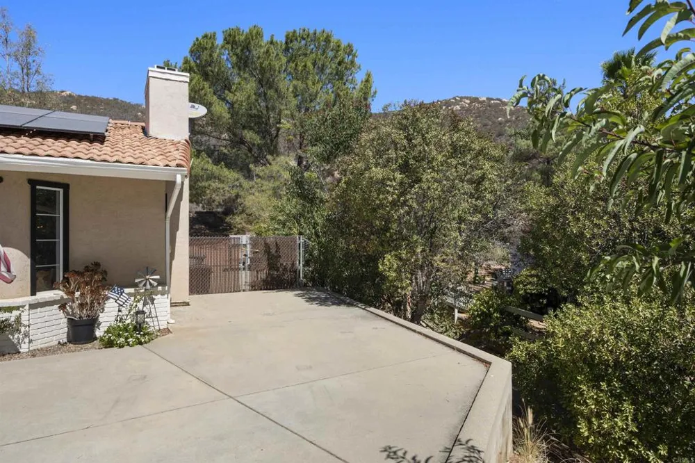16734 Georgios Way Ramona, CA 92065