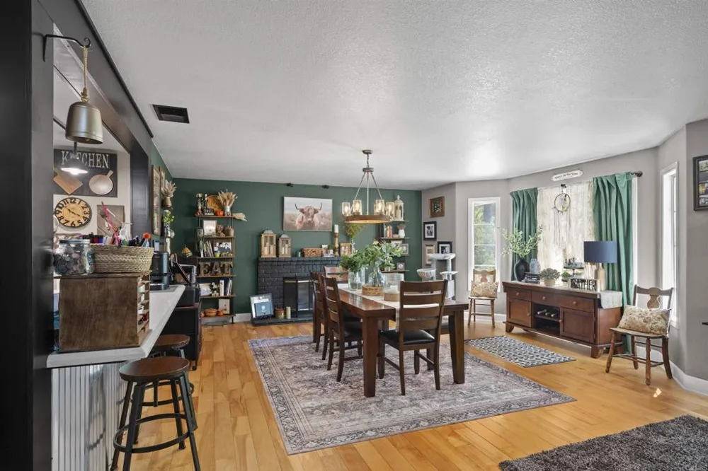 16734 Georgios Way Ramona, CA 92065