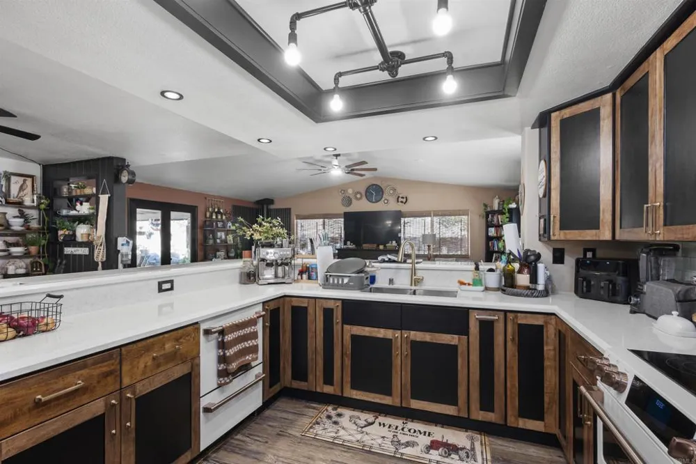 16734 Georgios Way Ramona, CA 92065