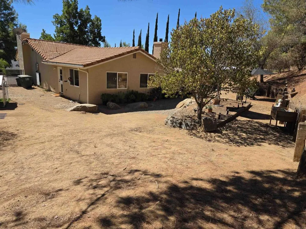 16734 Georgios Way Ramona, CA 92065