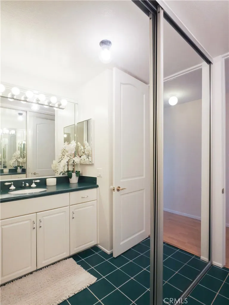 6526 Ocean Crest #A215 Rancho Palos Verdes, CA 90275