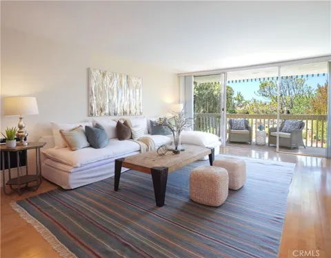 6526 Ocean Crest #A215