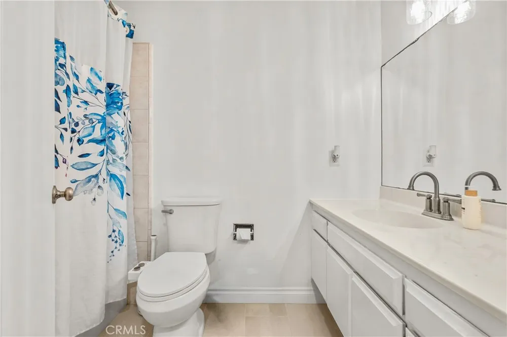 15634 Wharff Lawndale, CA 90260