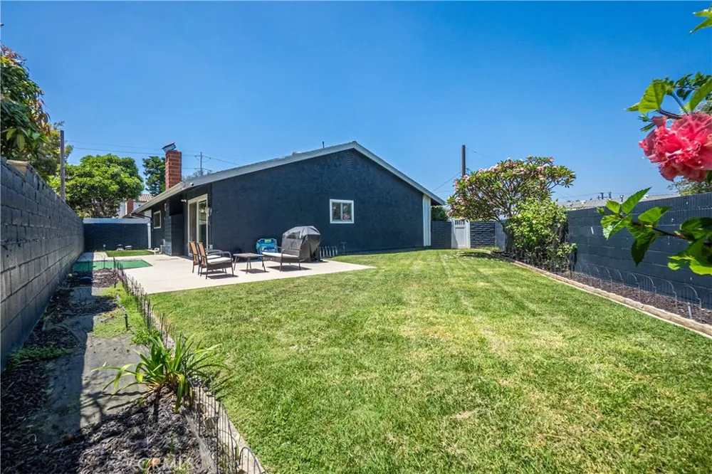 15634 Wharff Lawndale, CA 90260