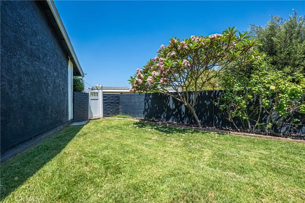 15634 Wharff Lawndale, CA 90260