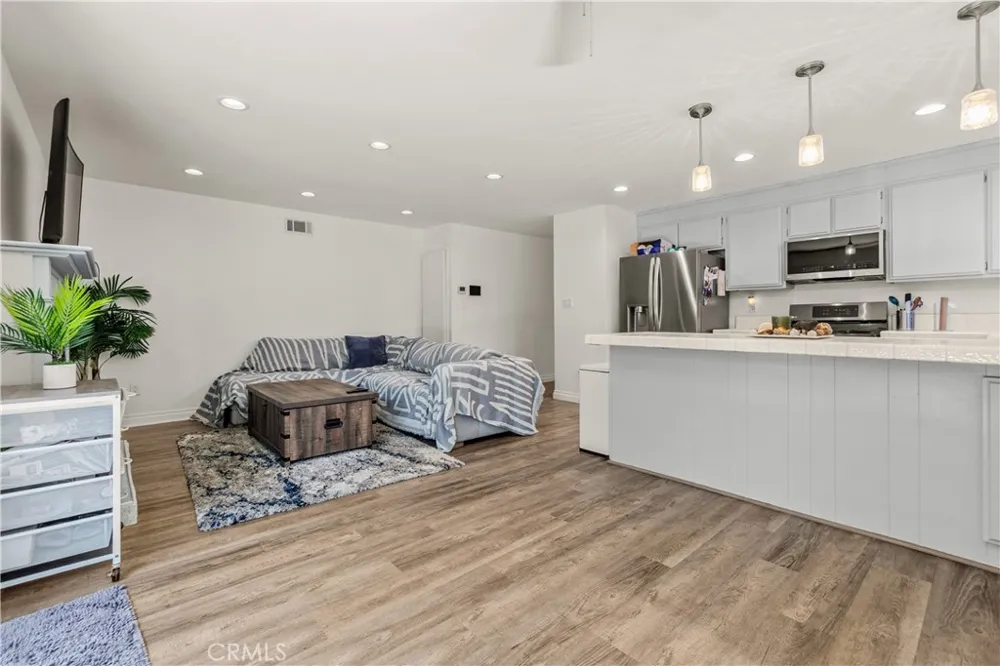 15634 Wharff Lawndale, CA 90260