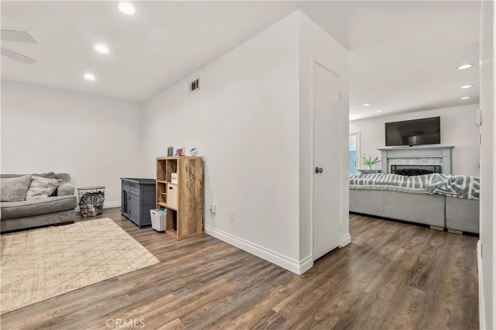 15634 Wharff Lawndale, CA 90260