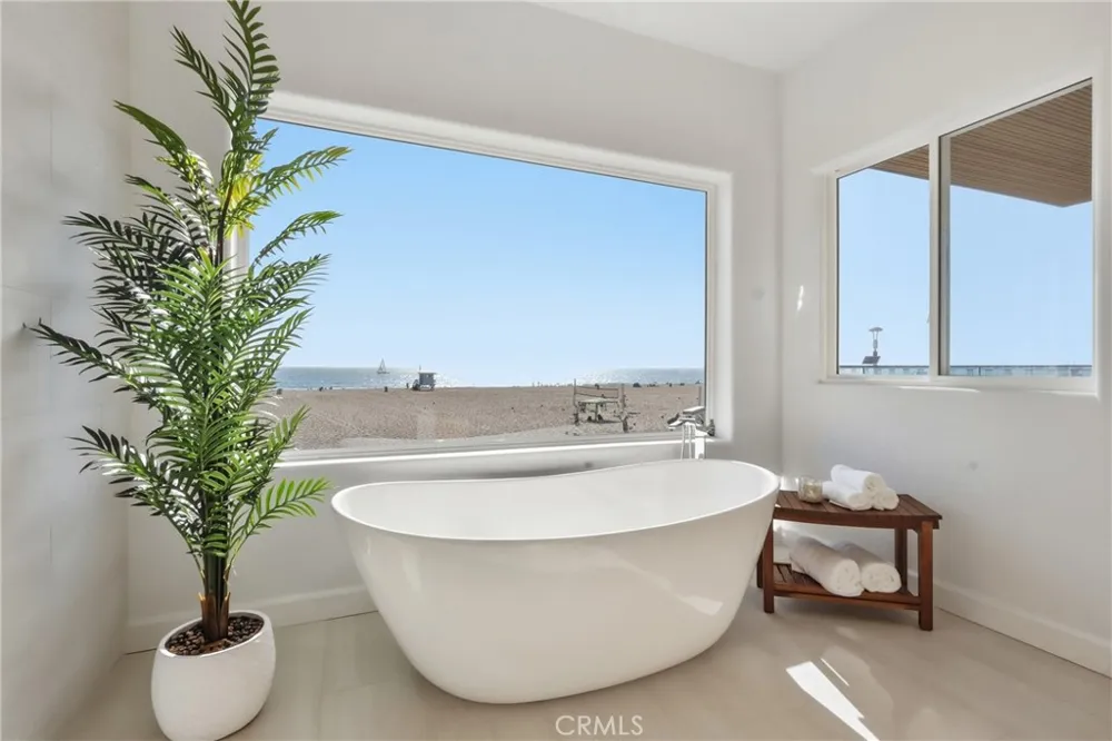 740 The Strand Hermosa Beach, CA 90254