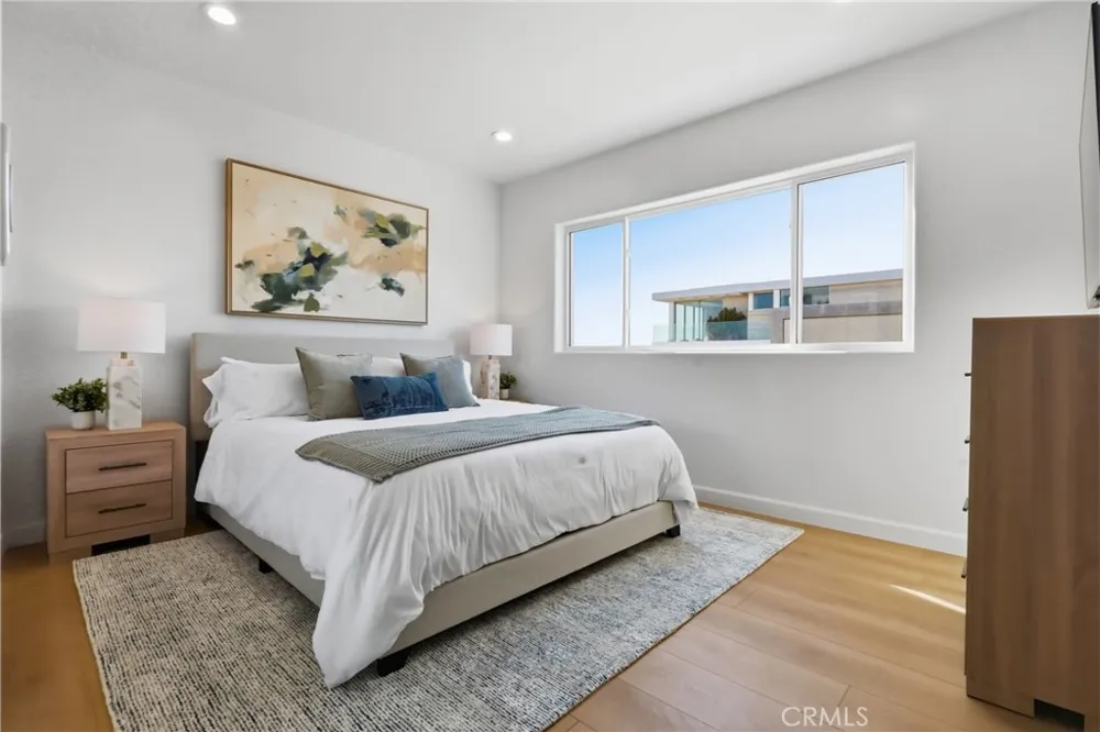 740 The Strand Hermosa Beach, CA 90254
