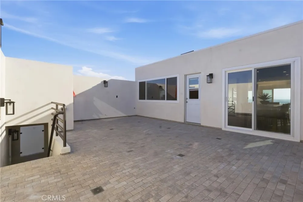740 The Strand Hermosa Beach, CA 90254