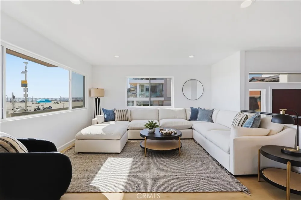 740 The Strand Hermosa Beach, CA 90254
