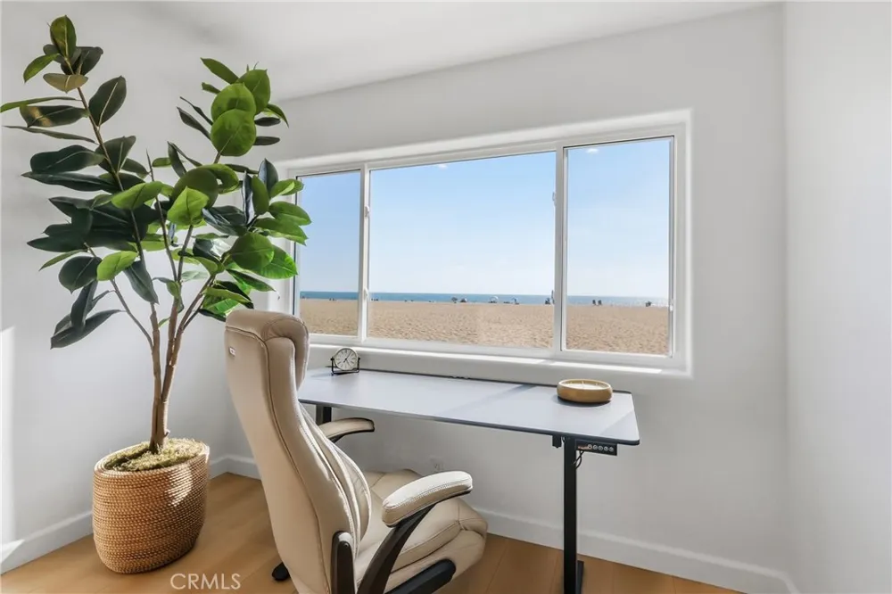 740 The Strand Hermosa Beach, CA 90254