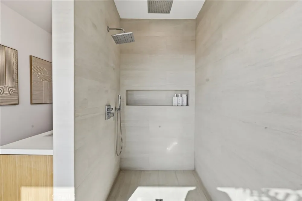 740 The Strand Hermosa Beach, CA 90254