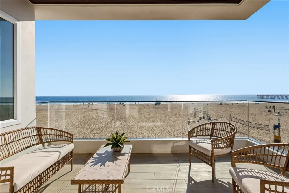 740 The Strand Hermosa Beach, CA 90254