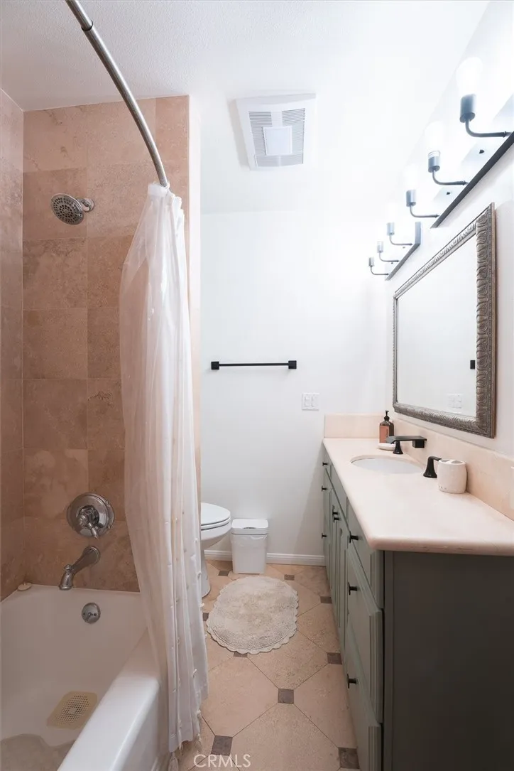 3718 S Parker Street San Pedro, CA 90731