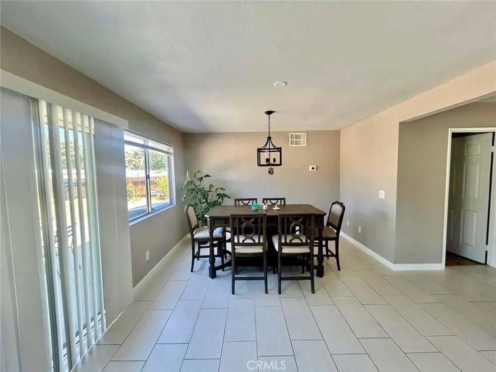 4855 Opal Palmdale, CA 93552