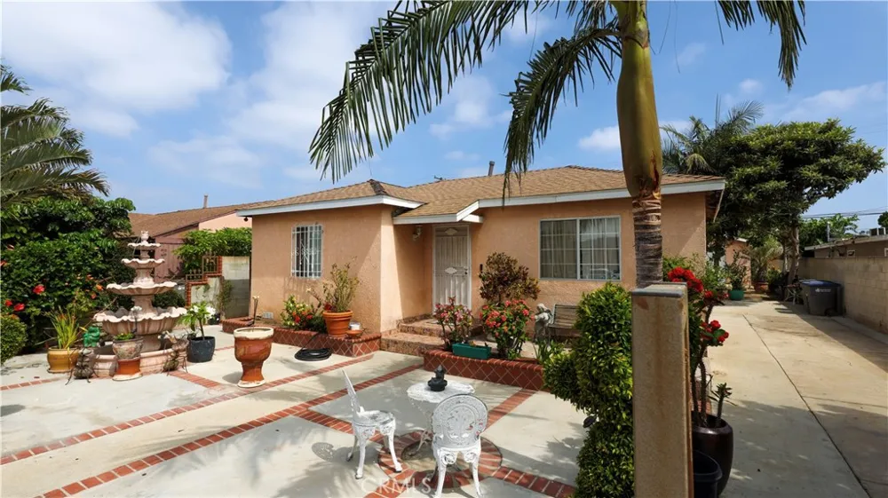 5427 Rayborn Lynwood, CA 90262