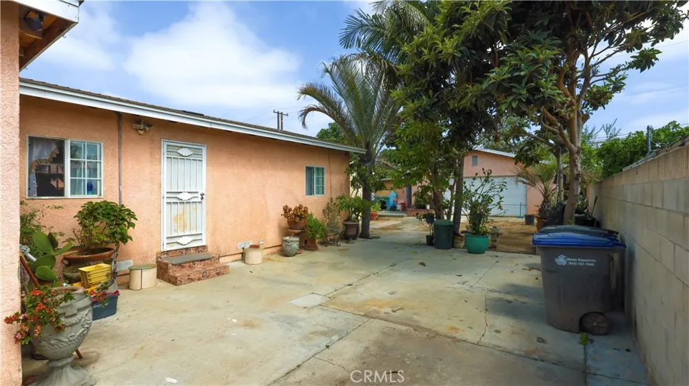 5427 Rayborn Lynwood, CA 90262