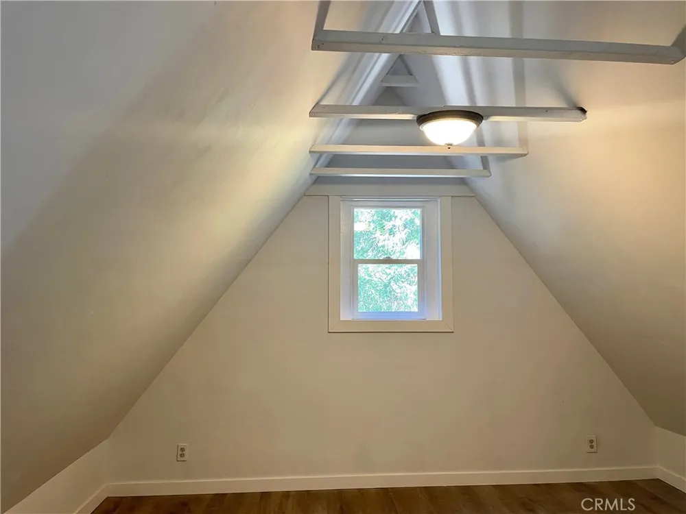 719 Woodland Road Crestline, CA 92325