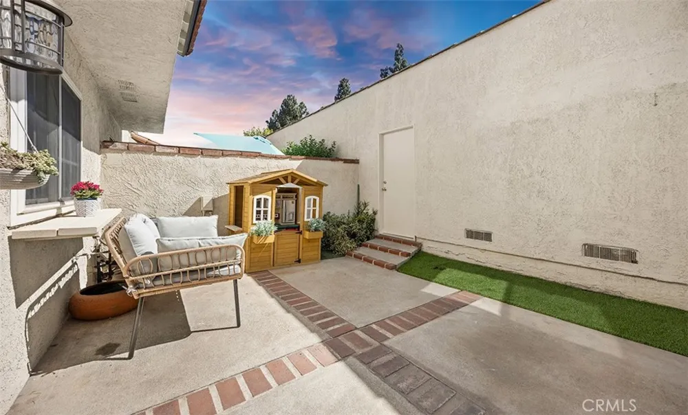 607 Santa Cruz Court San Dimas, CA 91773