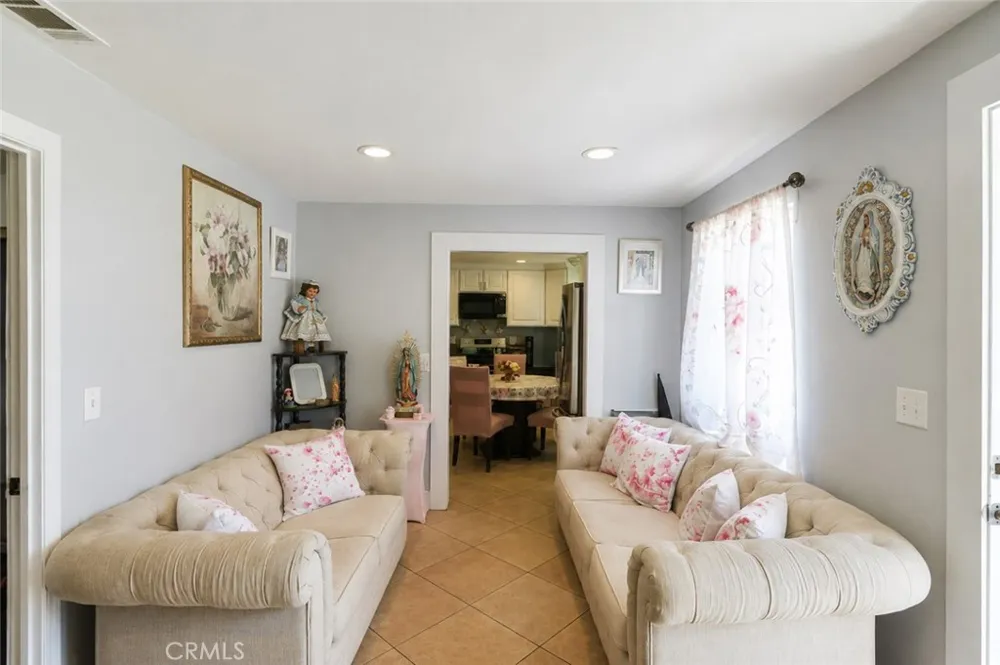 117 E Sycamore Anaheim, CA 92805