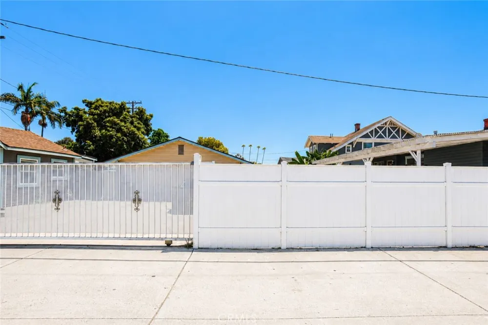 117 E Sycamore Anaheim, CA 92805