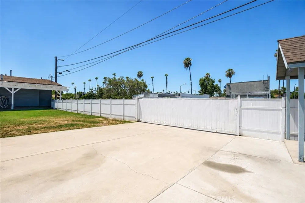 117 E Sycamore Anaheim, CA 92805