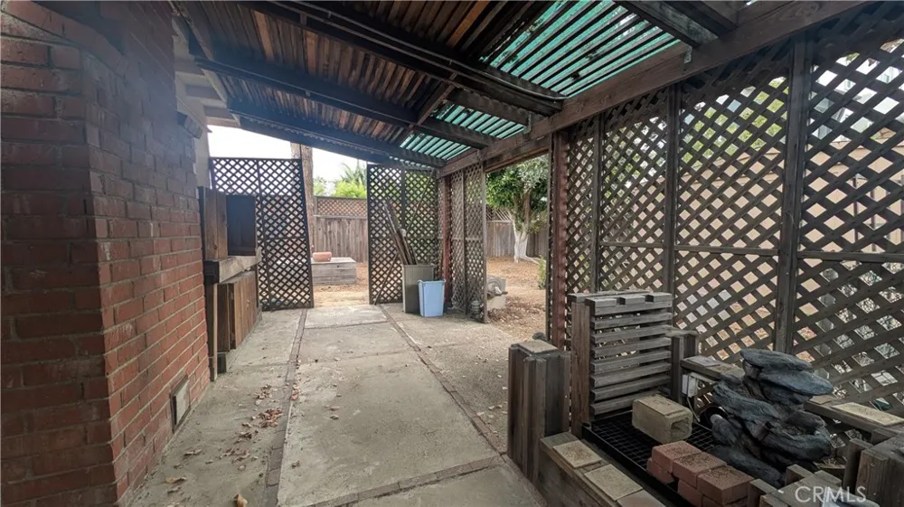 13706 S Berendo Gardena, CA 90247