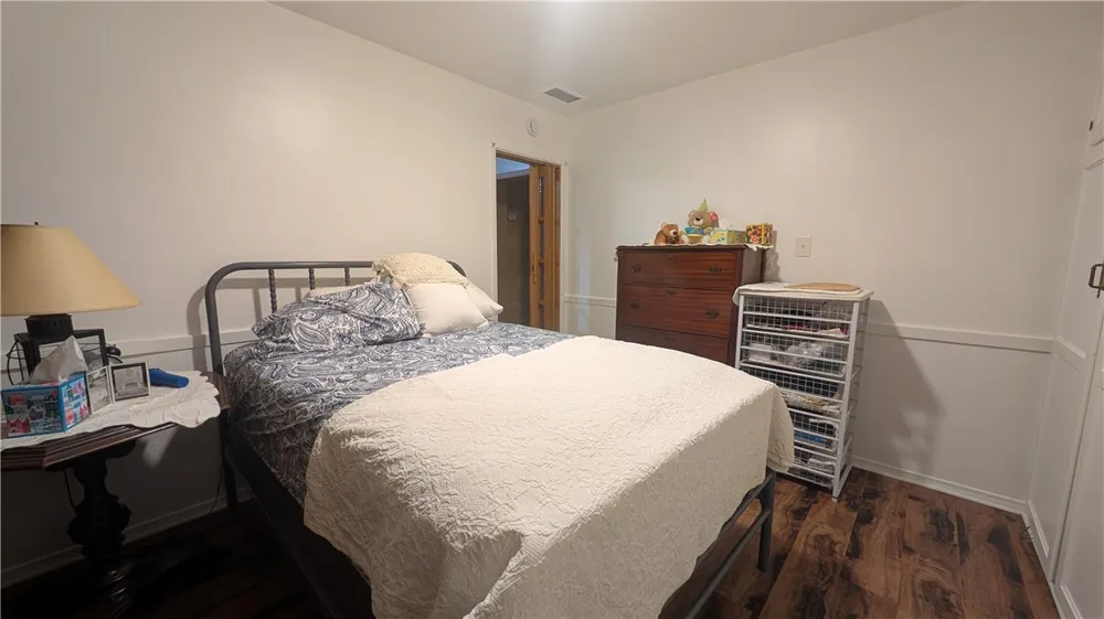 13706 S Berendo Gardena, CA 90247