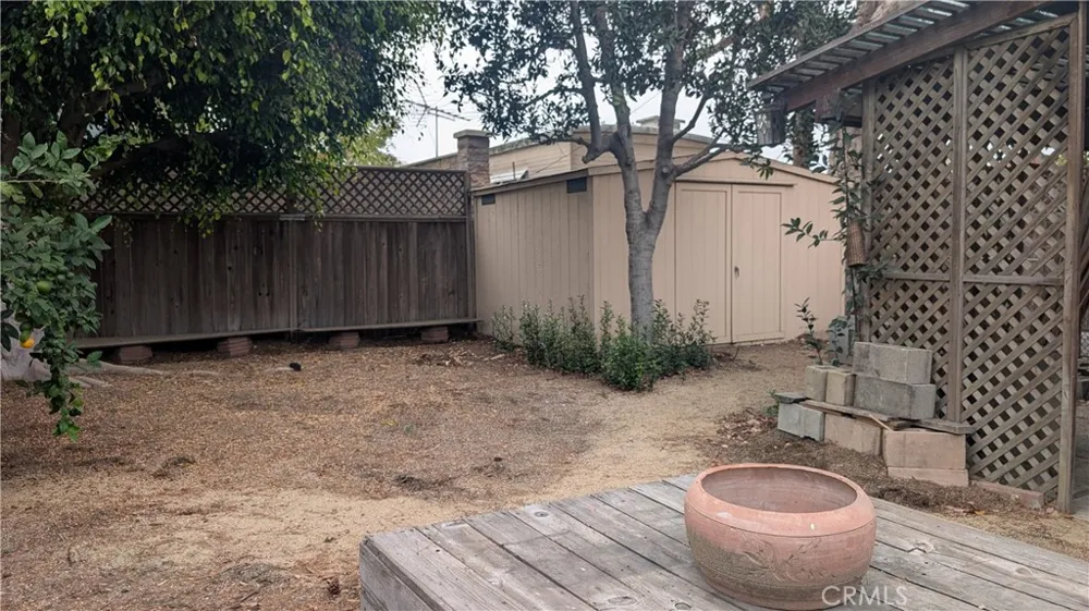 13706 S Berendo Gardena, CA 90247