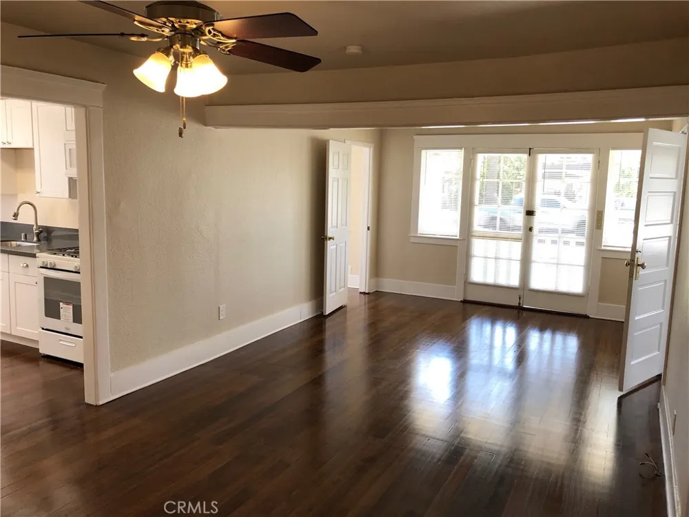 531 Glassell Street Orange, CA 92867