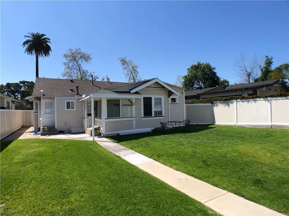 531 Glassell Street Orange, CA 92867
