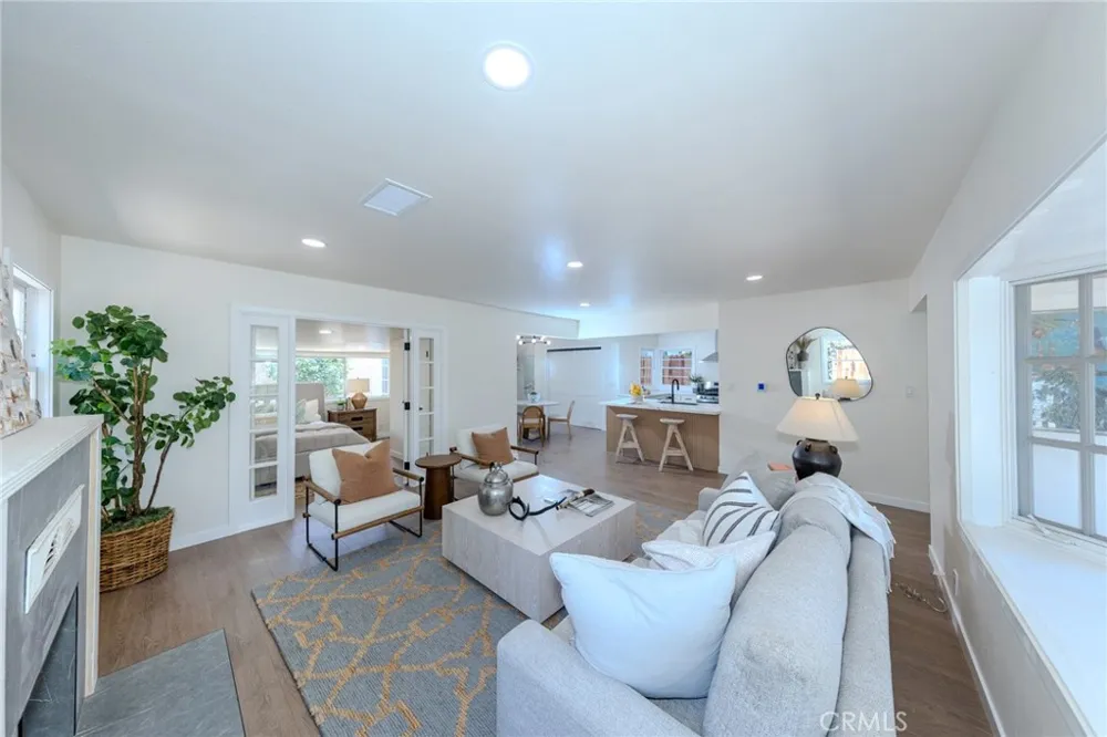 173 Waverly Orange, CA 92866