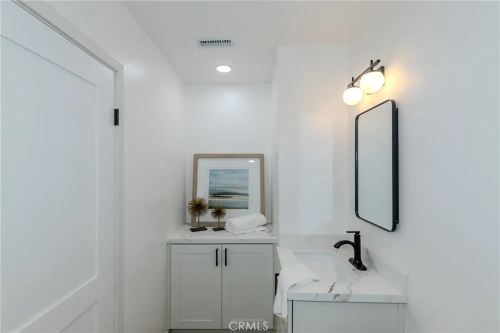 173 Waverly Orange, CA 92866