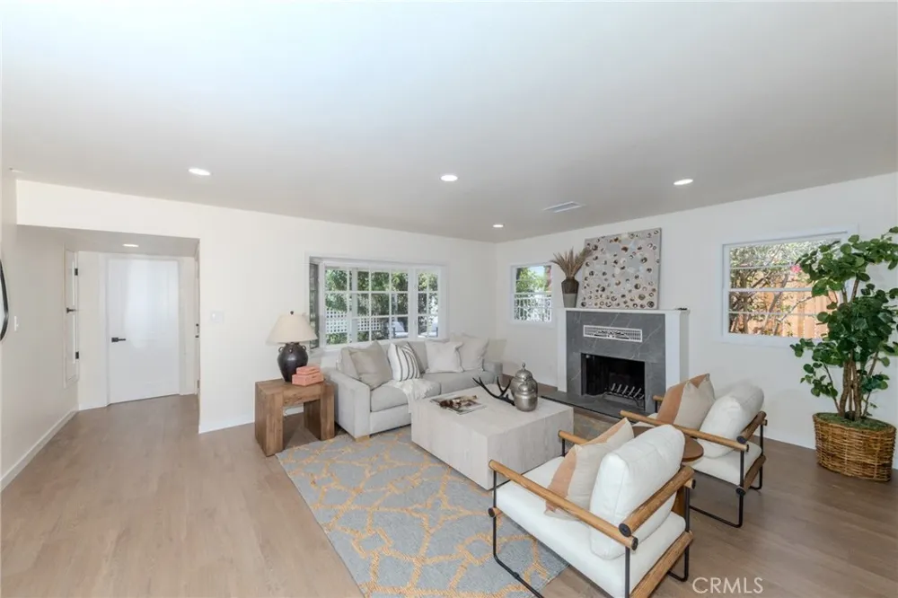 173 Waverly Orange, CA 92866