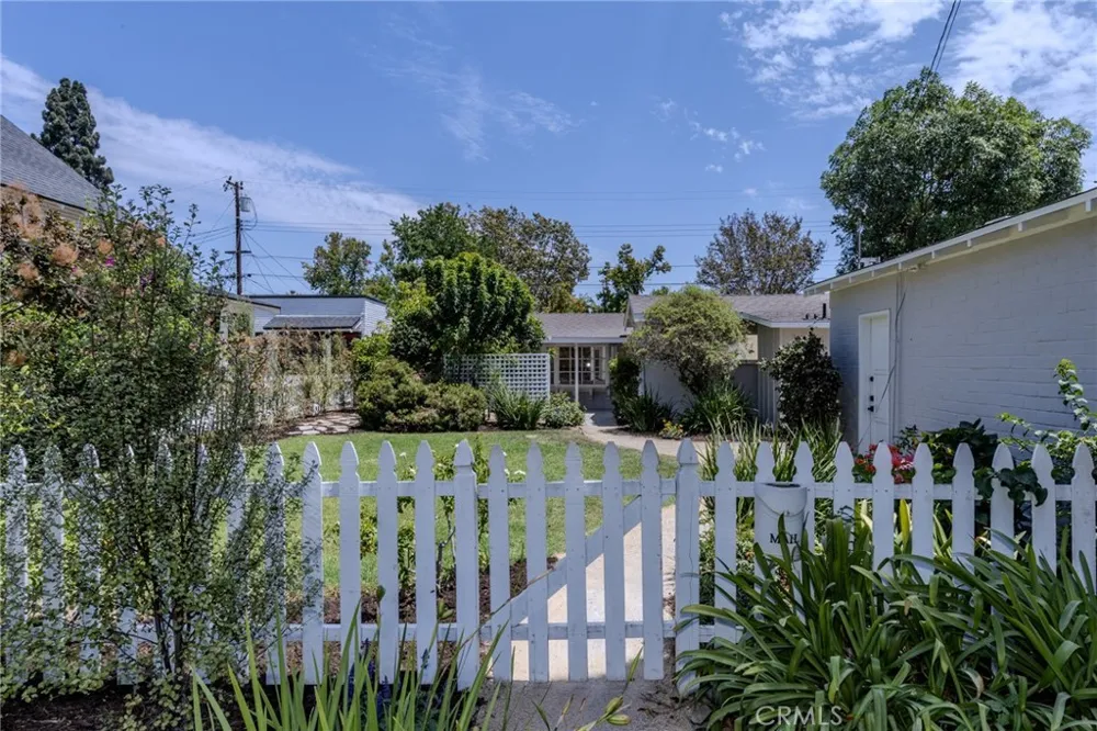 173 Waverly Orange, CA 92866