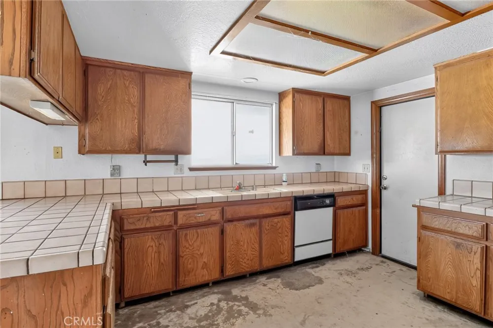 14744 Grafton Helendale, CA 92342