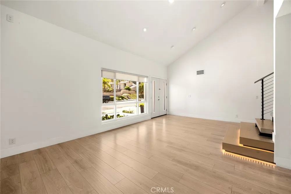6875 E Swarthmore Drive Anaheim Hills, CA 92807