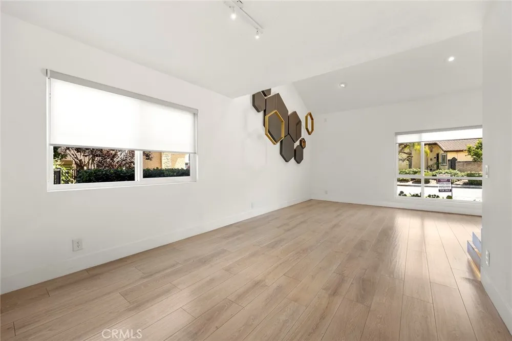 6875 E Swarthmore Drive Anaheim Hills, CA 92807