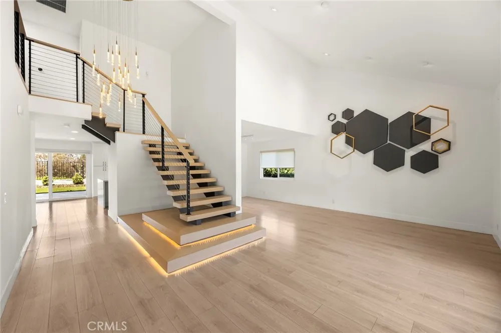 6875 E Swarthmore Drive Anaheim Hills, CA 92807