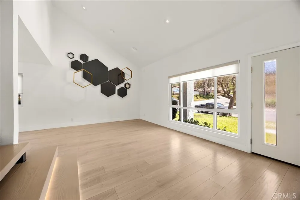 6875 E Swarthmore Drive Anaheim Hills, CA 92807