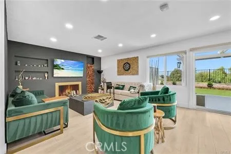 6875 E Swarthmore Drive Anaheim Hills, CA 92807