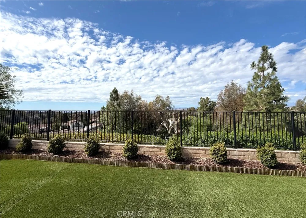 6875 E Swarthmore Drive Anaheim Hills, CA 92807
