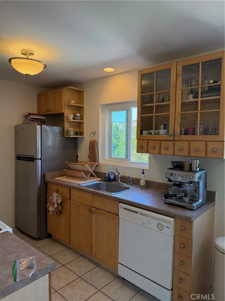 725 Coronado #206 Long Beach, CA 90804