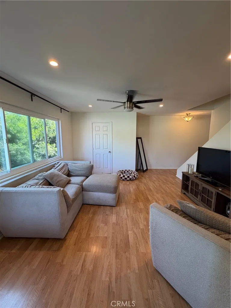 725 Coronado #206 Long Beach, CA 90804