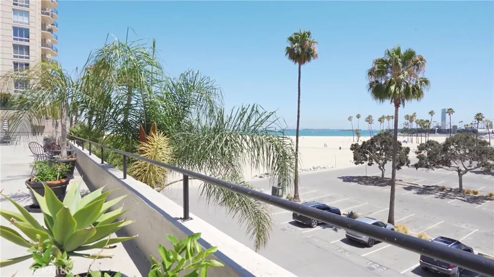 800 E Ocean Boulevard Long Beach, CA 90802