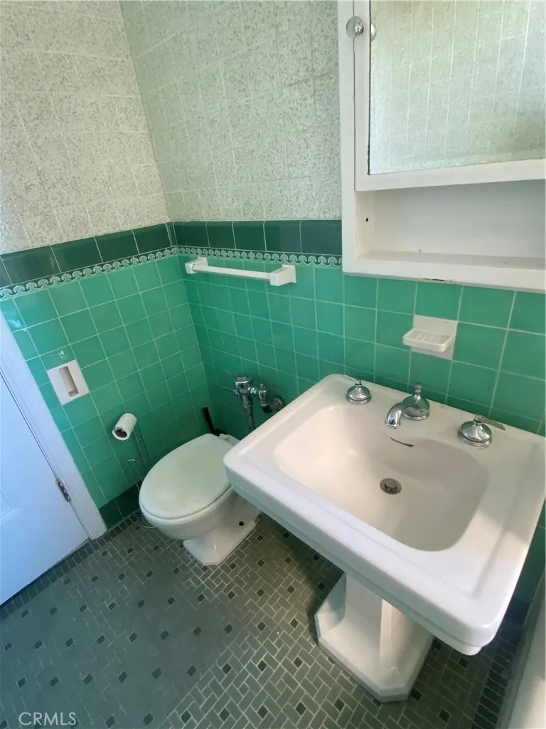 800 E Ocean Boulevard Long Beach, CA 90802