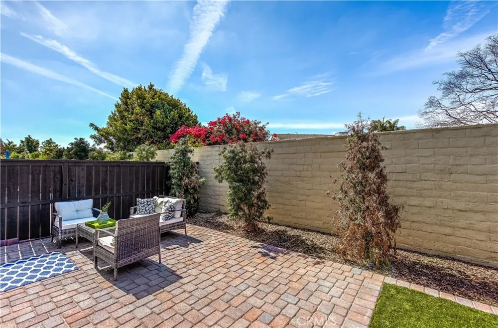 5304 Harvard Cypress, CA 90630